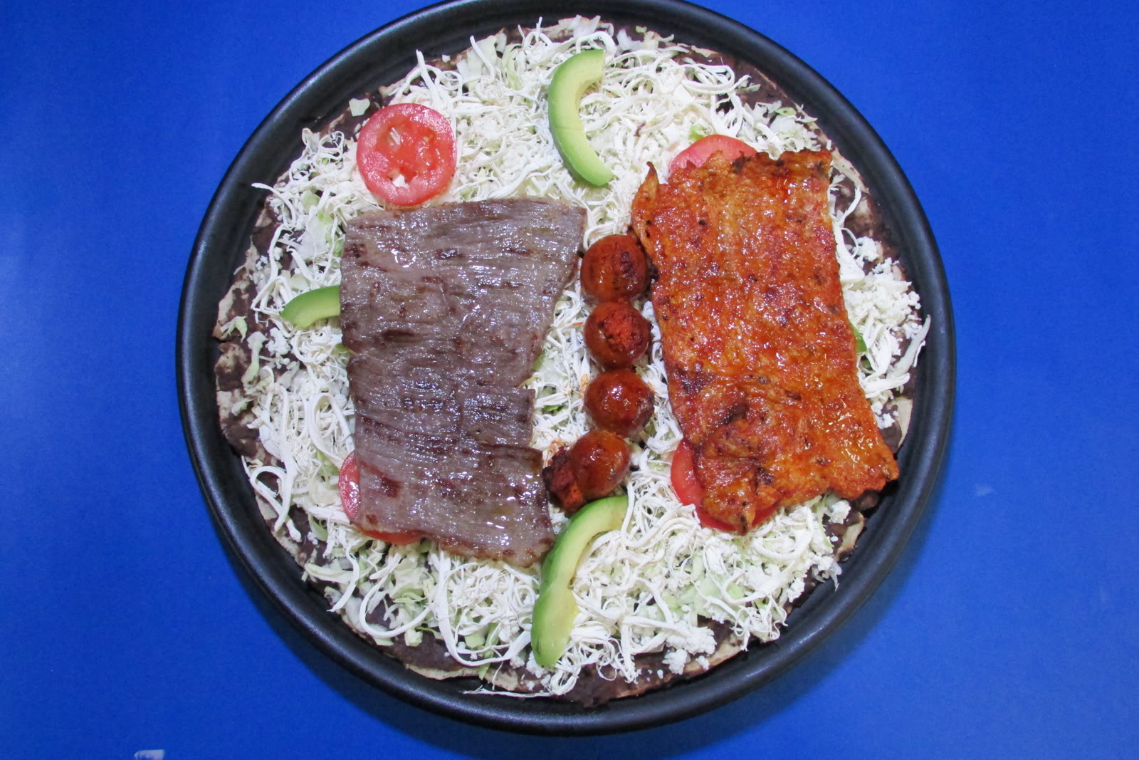Tlayuda Mixta — Sabores Oaxaqueños